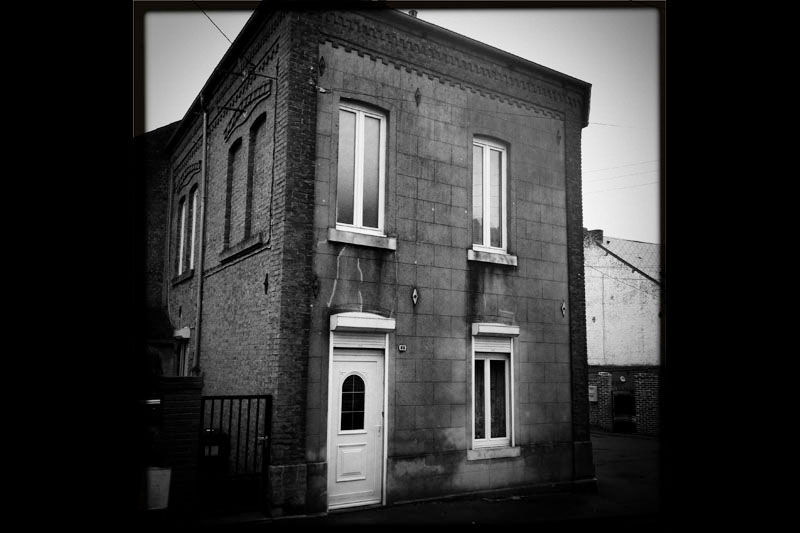 04JB1201_0203